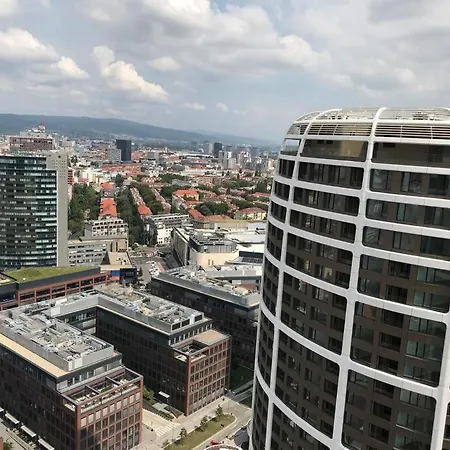 Apartman V Starom Meste Sky Park S Parkovanim Bratysława