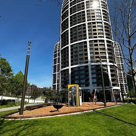 Apartman V Starom Meste Sky Park S Parkovanim * Bratysława